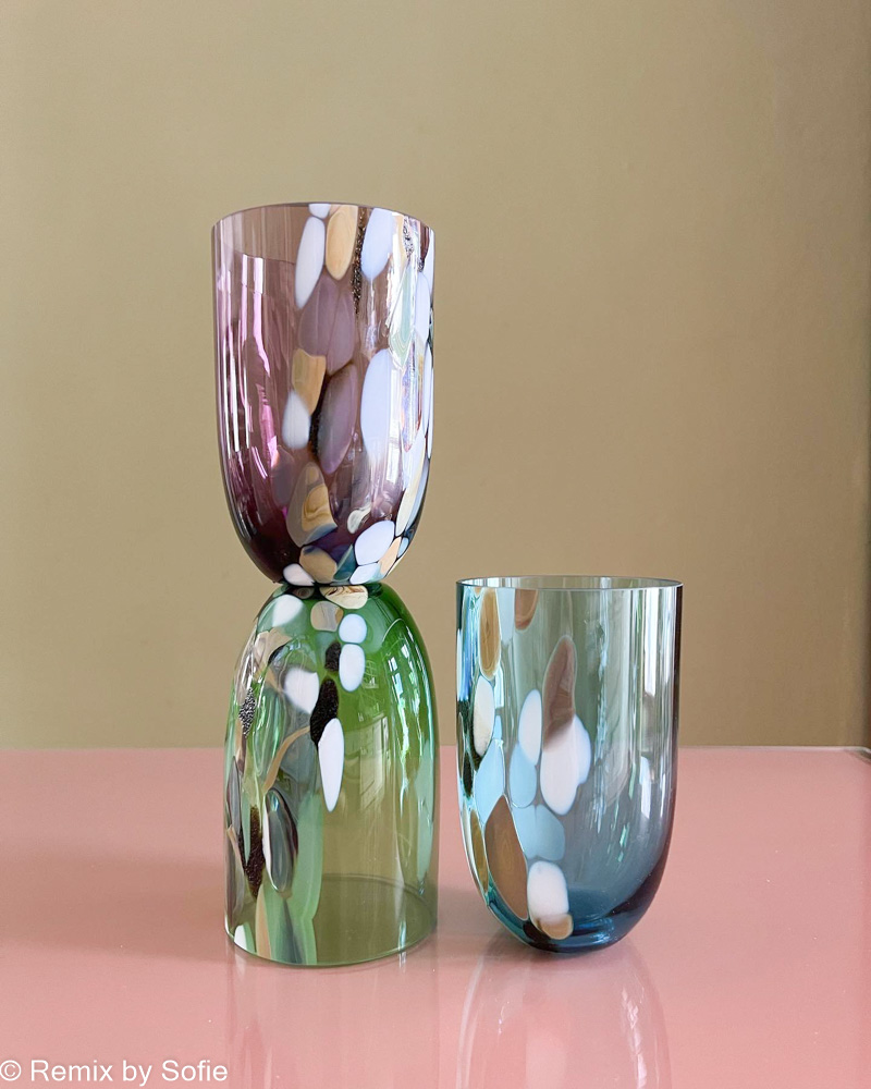 anna von lipa, anna von lipa splash glass, anna von lipa glass, anna von lipa trinkglas, wasserglas, confetti glass, glasmalerei, mundgeblasenes glas, marmorglas, borenverkleidung, gehäuse, innen, anna von lipa splash und confetti Glas, Spritzwasser