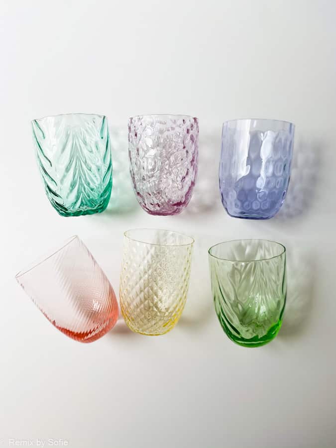 Anna von lipa, Remix von Sofie, Anna von lipa glass, handgeblasenes Glas, handgeblasenes Glas, Trinkglas, Wasserglas, farbiges Glas, Mix- und Mattckglas, Mix & Mattckglas, Becher, Watglas, Wirbelglas, Harlekinglas, Spiralglas, Bambusglas, Olivenglas, Tischbezug, anna von lipa glass, anna von lipa retailer