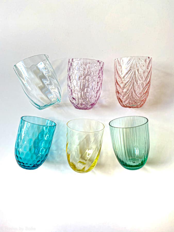 Anna von lipa, Remix von Sofie, Anna von lipa Glas, Handgeblasenes Glas, Handgeblasenes Glas, Trinkglas, Wasserglas, farbiges Glas, Mix & Matck Glas, Mix & Matck Glas, Becher, Wawe Glas, Wirbelglas, Harlekin Glas, Spiralglas, Bambusglas, Olivenglas, Tischbezug, anna von lipa glass, anna von lipa retailer