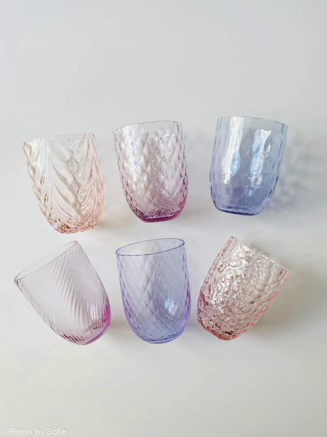 Anna von lipa, Remix von Sofie, Anna von lipa Glas, handgeblasenes Glas, Handgeblasenes Glas, Trinkglas, Wasserglas, farbiges Glas, Mix & Matck Glas, Mix & Matck Glas, Becher, Wawe Glas, Wirbelglas, Harlekin Glas, Spiralglas, Bambusglas, Olivenglas, Tischbezug, anna von lipa glass, anna von lipa retailer
