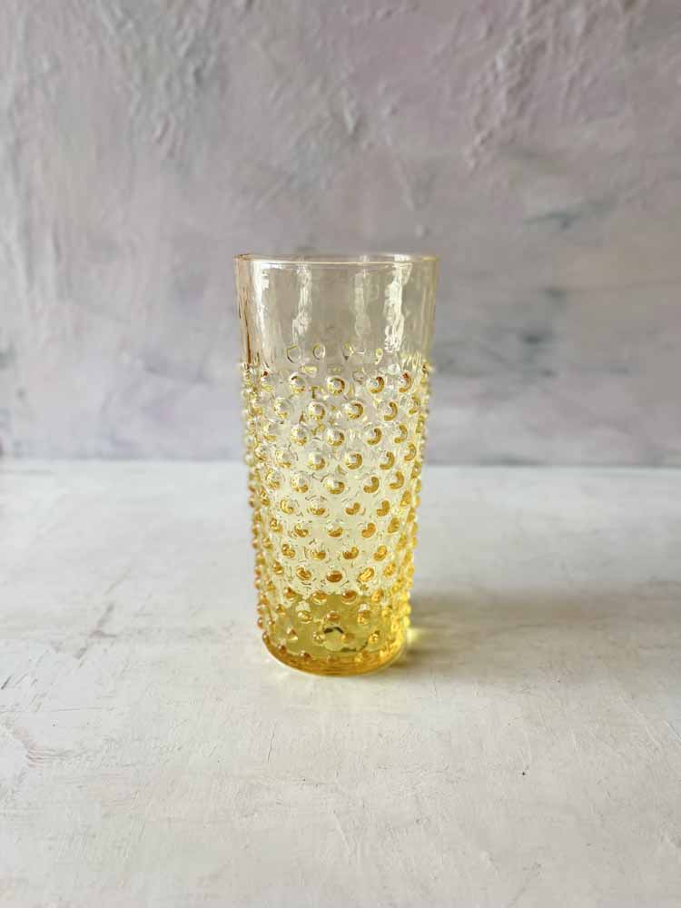 Anna von Lipa Longdrink Glas in Igelglas in gelb