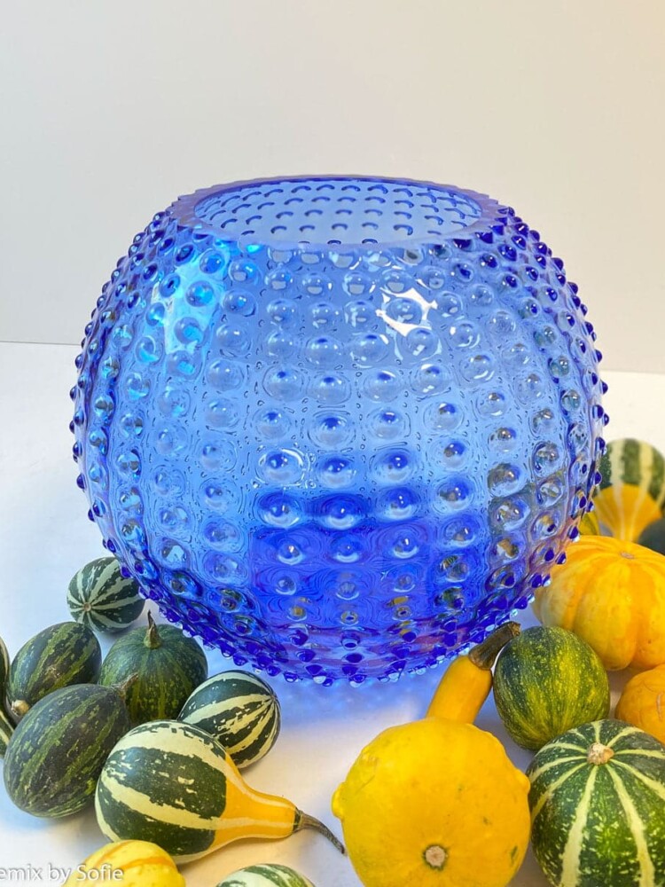 Anna von Lipa, Vase, Blumenvase, Blumenvase, Igelvase, Igelvase, Igelglas, Igelglasvase, Hobnail, Blumenvase.