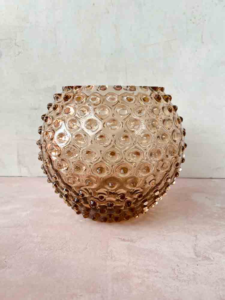 Anna von Lipa Kugelvase 18 cm im Stachelschweinglas in Neubraun