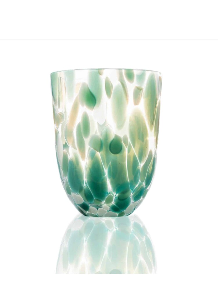 Spritzer smargrad, anna von lipa, Konfettiglas, anna von lipa Glas, Spritzerglas, Glas mit Opalflecken, Bohemian Gläser, handgeblasene Gläser, tschechisches Design, tschechische Gläser
