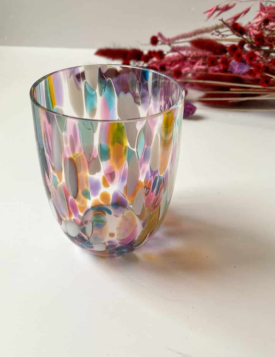 Spritzglas in türkis und violettmulticolor voll, Remix von Sofie, Mundglas, Glas mit Opalflecken, anna von lipa mix & match, swil glass, wawe glass, Harlekinglas, Becher, Wasserglas, Trinkglas, Trinkglas, Anna von lipa, multicolor, Spritzer, großer Spritzer,anna von lipa mix & match, swil glass, wawe glass, harlequin glass, tumbler, wasserglas, trinkglas, mundgeblasenes glas, glas mit opalflecken, anna von lipa mix &match, swil glass, wawe glass, harlequin glass, tumbler, wasserglas, trinkglas, trinkglas