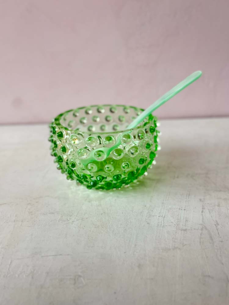hellgrün, anna von lipa, anna von lipa glass, anna von lipa Igelglas, Tapasschale, Tapasschale, Schüssel, Igelschale, Snackschale, Glasschale, Tapasschale, Remix von Sofie, Innenarchitektur