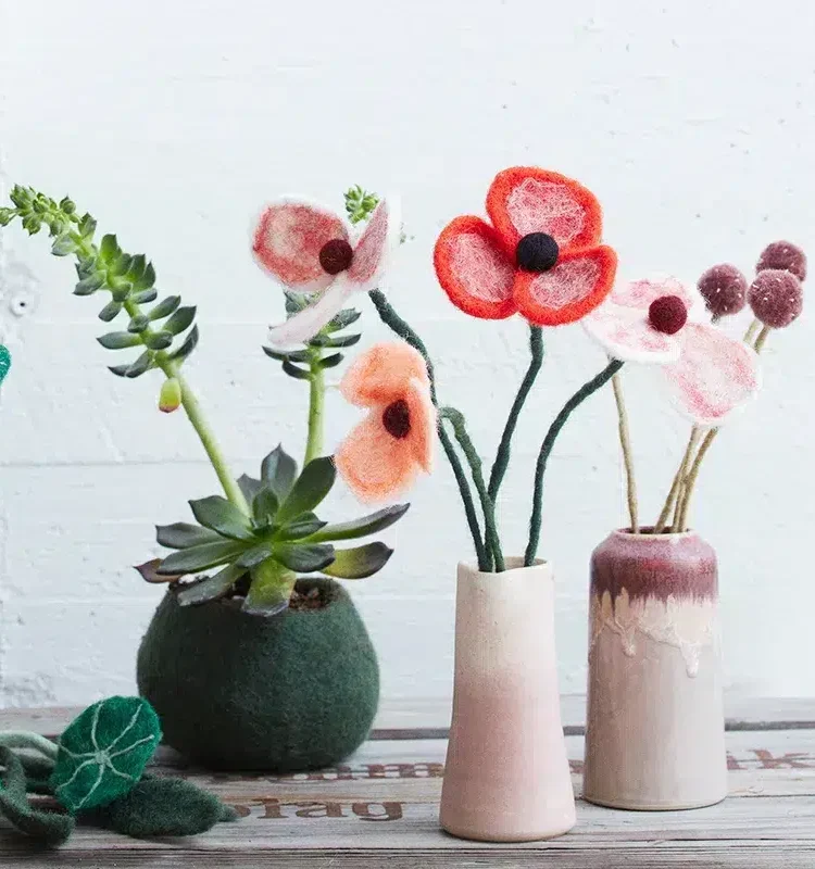 Remix von Sofie, aveva, Filz, Filzornamenten, Osterornamenten, Bio-Wolle, neue Eifer und, endlose Blume, Filzblumen, Filzblumen.