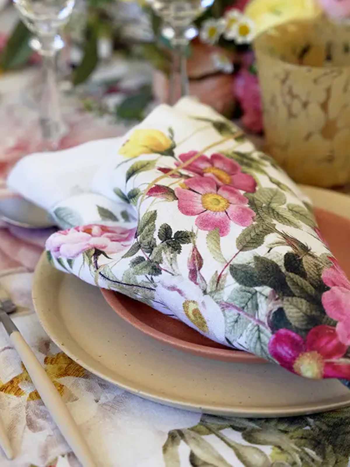 Tischdecke aus Leinen mit Blumen aus Koustrup und Co