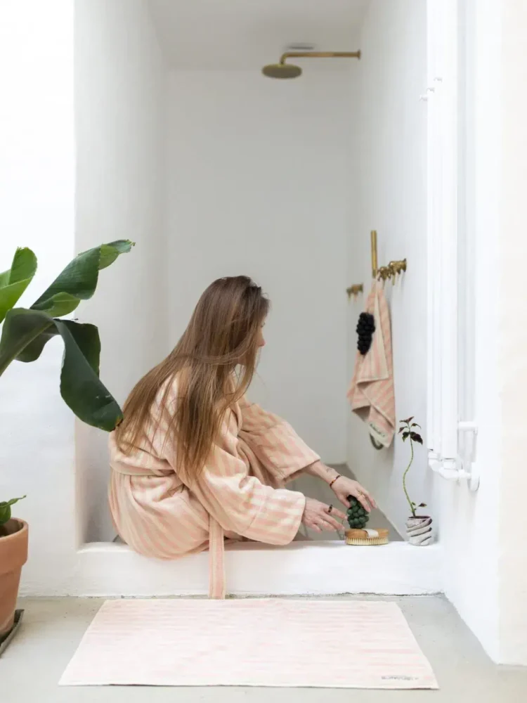 Remix von Sofia, Bongusta, Robe, Robe, Naram, Naram Robe, Badezimmer, Robe aus Baumwolle.