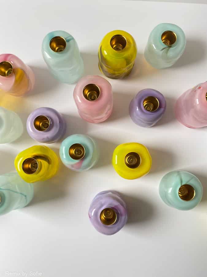Kerzenständer, Gezeitenkerzenständer, Kerzenständer, mundgeblasene Kerzenständer. Opalglas, Opalglas, Glasblaskerzen, Glasblaser, mundgeblasenes Glas, mundgeblasene Kerzenständer, Glasblaskerzen, Bohrerdeckel, Kerzenständer, runder Kerzenständer, rosa Kerzenständer, gelber Kerzenständer, lila, Leuchter