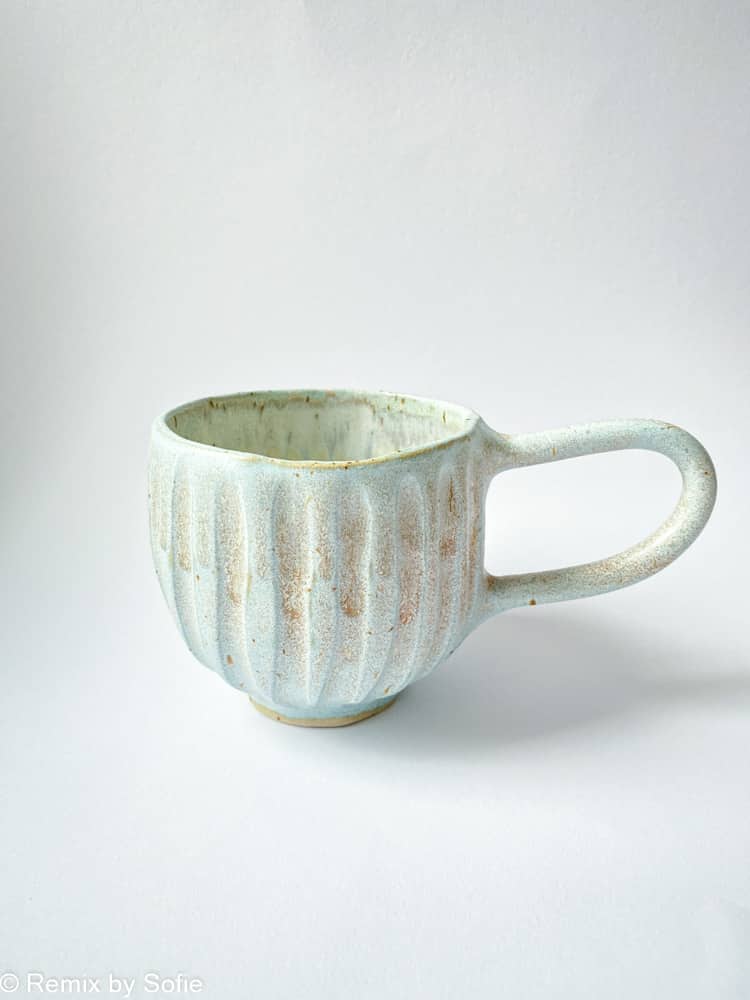Schöne Tasse mit breiten Rillen in Minzblau, Tasse in Minzblau, Keramikbecher, Keramikbecher, gelbe Tasse, Remix von Sophie, Mia Limettenbirke.
