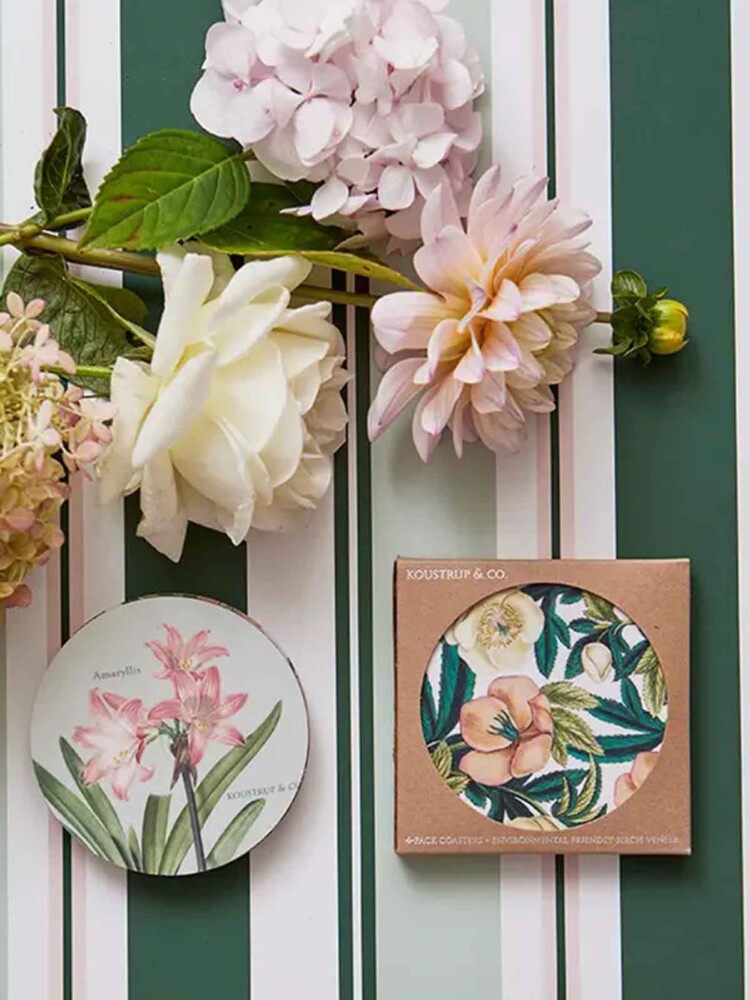 Kustrup & Untersetzer mit Blumen