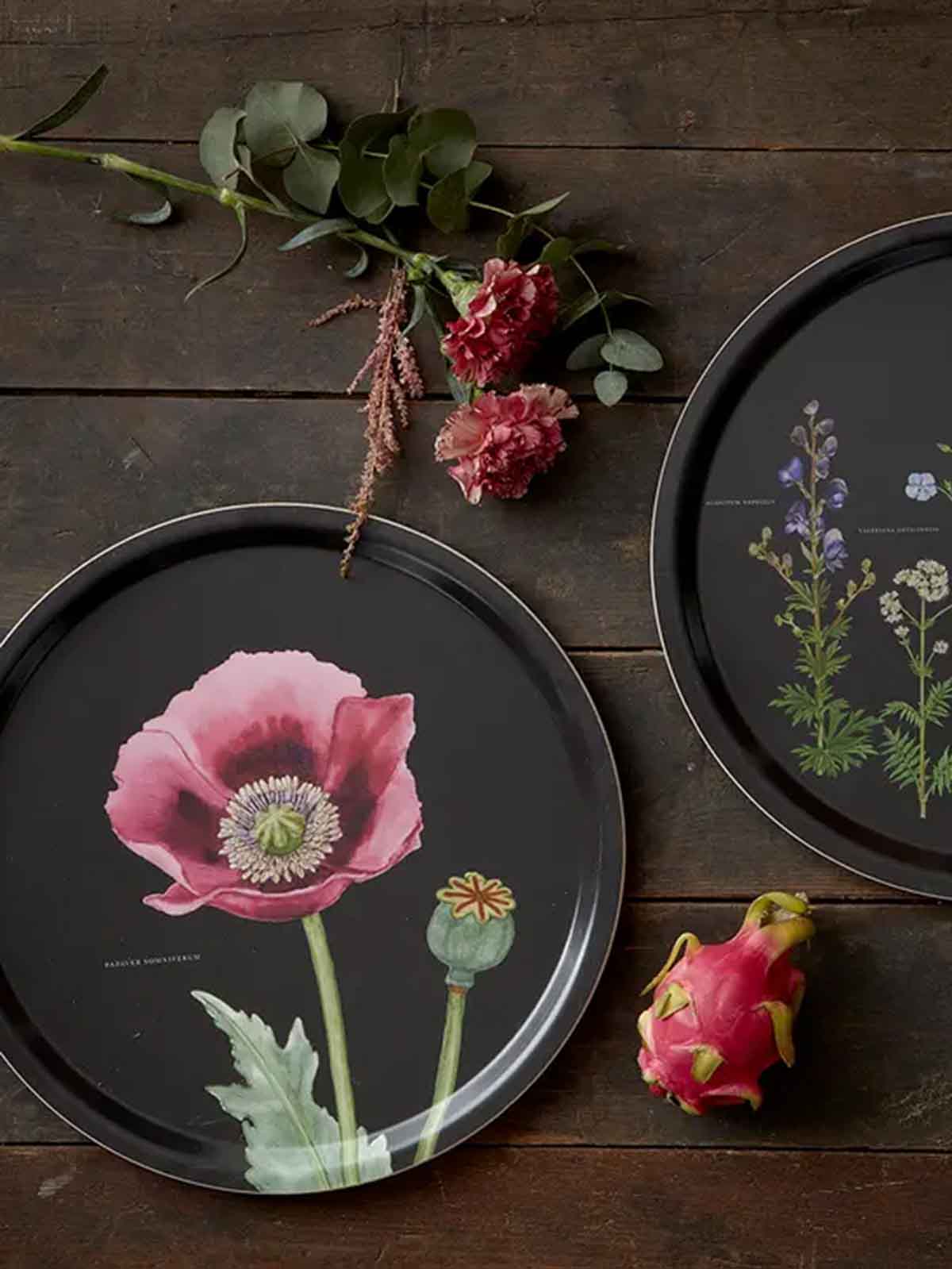 koustrup & co rundes Tablett aus Birkenholz in schwarz mit Mohn