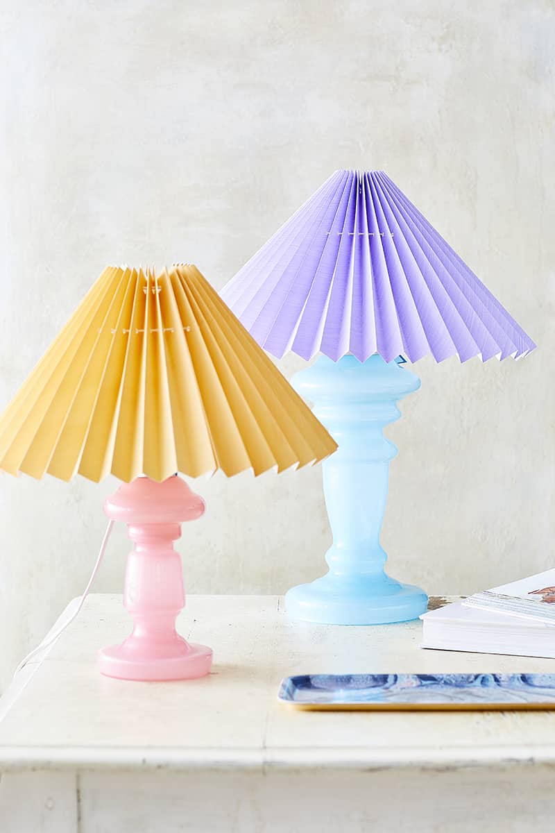 Remix von Sofie, rosa Rosenlampen, rosa Rosen, Tischlampe, Opallampen, Opallampe, rosa rosa Lampen, dänische Desinglampe, Mundgeblasene Lampen, Tischlampen, farbige Lampen, farbige Lampen