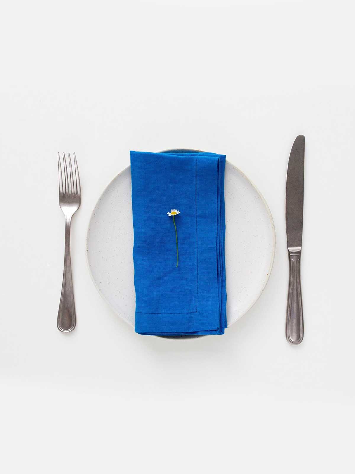 royalblaue Serviette, Serviette rosa Blüten, Leinen gesprochene Tischdecken und Servietten, Leinen, Leinen, Geschirr, Remix von Sofie, Leinentuch, Tischdecke in Leinen, Bio