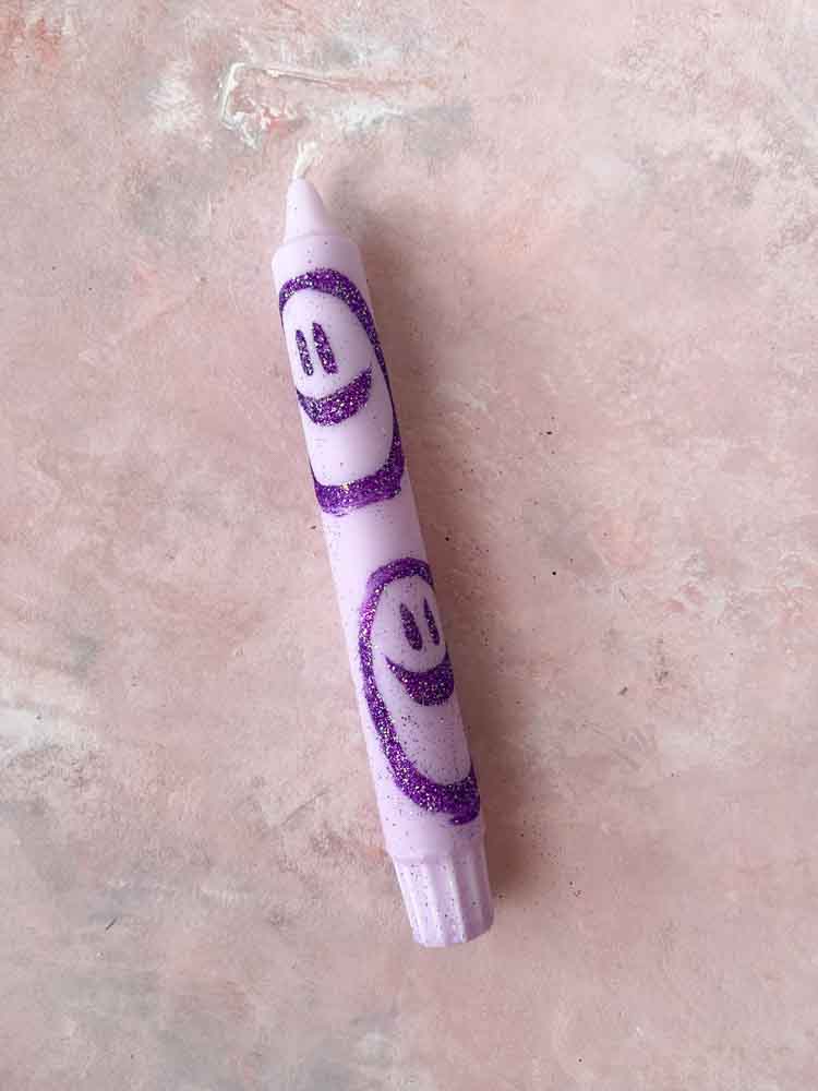 Kerzen, Kerzen, handgetauchte Kerzen, lustige Kerzen, dekorative Kerzen, Pastellkerzen, Kerzen mit Glitter, Kerzen mit Konfetti, Kerzen mit Smileys.