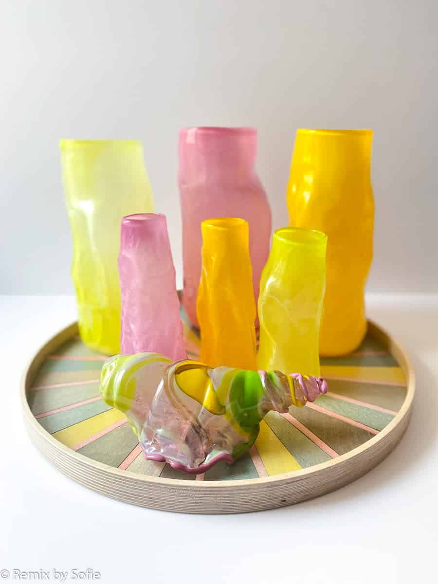 Marie Retpen Vase, Vasen, Blumenvase, mundgeblasenes Glas, blumenmundgeblasene Vase, Lockenvase, Vase in organischer Form, gelockte Vase, Remix von Sofie