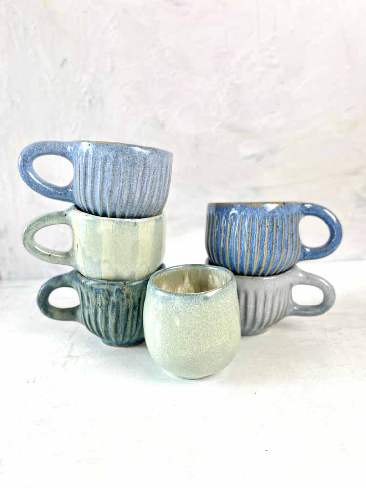 mia lindbirk, handgemachte Tassen, Keramikbecher, Tasse, Tasse mit Griff, Keramikbecher, handgemacht, in Denmark hergestellt, Design in Denmark,