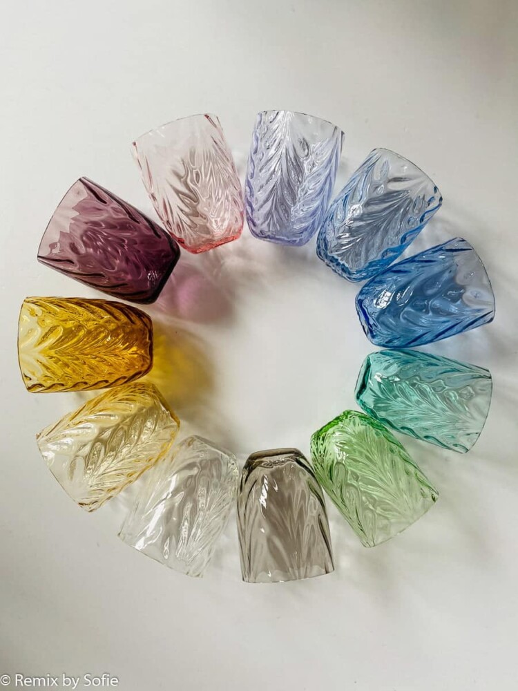 anna von lipa mix & match, swil glass, wawe glass, harlekin glass, tumbler, wasserglas, trinkglas, trinkglas, glasmalerei, hausinnenraum, geschirr, glas aus anna von lipaanna von lipa mix & match, swil glass, Wawe Glas, Harlekin Glas, Becher, Wasserglas, Trinkglas, Trinkglas