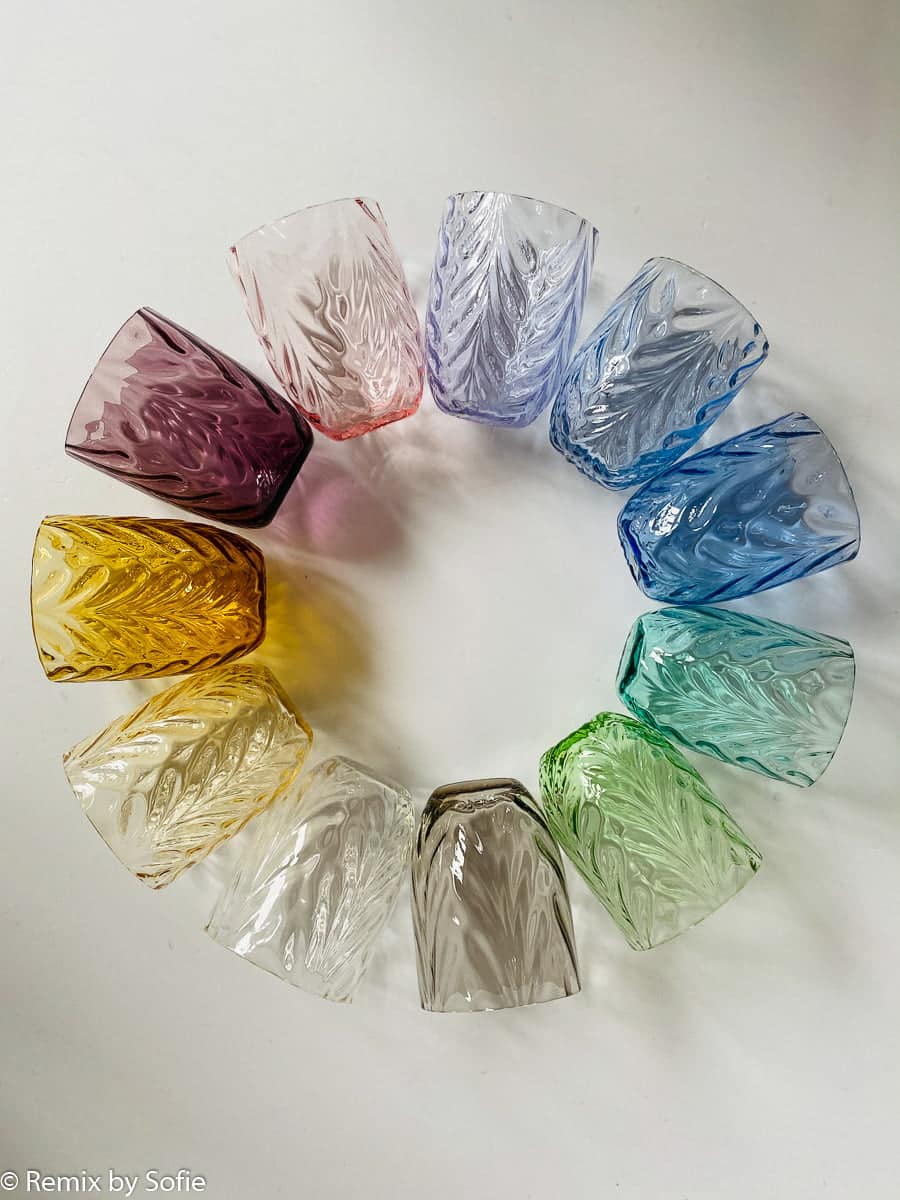 anna von lipa mix & match, swil glass, wawe glass, harlekin glass, tumbler, wasserglas, trinkglas, trinkglas, glasmalerei, hausinnenraum, geschirr, glas aus anna von lipaanna von lipa mix & match, swil glass, Wawe Glas, Harlekin Glas, Becher, Wasserglas, Trinkglas, Trinkglas