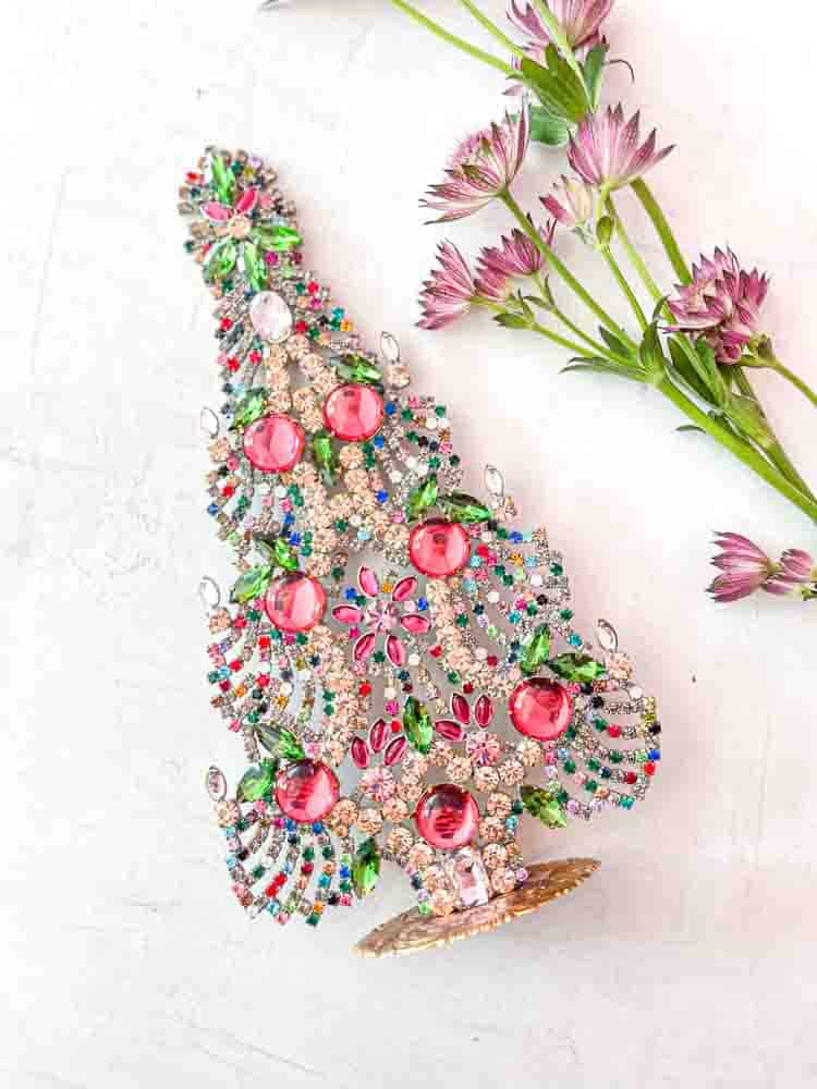 Weihnachtsbäume im Strass, Strass Weihnachtsbaum, Strassbaum, Weihnachtsbaum im Strass, Weihnachtsbaum im Strass, Weihnachtsbaum im Strass, Weihnachtsbaum im Strass, Weihnachtsbaum im Strass, Weihnachtsbaum im Strass, Weihnachtsbaum im Strass, Weihnachtsschmuck, Tschechisch Weihnachtsbaum, Remix von Sofie, Rhinstensjul Baum, Weihnachtsschmuck, vintage Weihnachten, Weihnachtsbaum aus Tschechien, tschechische Weihnachten, Glitter Weihnachten, handgemachte Weihnachtsbäume, Weihnachtsbäume aus Tschechien, Remix von Sofie