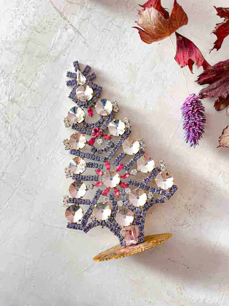 Weihnachtsbäume im Strass, Strass Weihnachtsbaum, Strassbaum, Weihnachtsbaum im Strass, Weihnachtsbaum im Strass, Weihnachtsbaum im Strass, Weihnachtsbaum im Strass, Weihnachtsbaum im Strass, Weihnachtsbaum im Strass, Weihnachtsbaum im Strass, Weihnachtsschmuck, Tschechisch Weihnachtsbaum, Remix von Sofie, Rhinstensjul Baum, Weihnachtsschmuck, vintage Weihnachten, Weihnachtsbaum aus Tschechien, tschechische Weihnachten, Glitter Weihnachten, handgemachte Weihnachtsbäume, Weihnachtsbäume aus Tschechien, Remix von Sofie