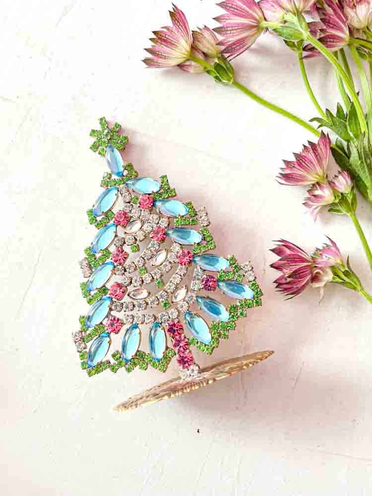 Weihnachtsbäume im Strass, Strass Weihnachtsbaum, Strassbaum, Weihnachtsbaum im Strass, Weihnachtsbaum im Strass, Weihnachtsbaum im Strass, Weihnachtsbaum im Strass, Weihnachtsbaum im Strass, Weihnachtsbaum im Strass, Weihnachtsbaum im Strass, Weihnachtsschmuck, Tschechisch Weihnachtsbaum, Remix von Sofie, Rhinstensjul Baum, Weihnachtsschmuck, vintage Weihnachten, Weihnachtsbaum aus Tschechien, tschechische Weihnachten, Glitter Weihnachten, handgemachte Weihnachtsbäume, Weihnachtsbäume aus Tschechien, Remix von Sofie