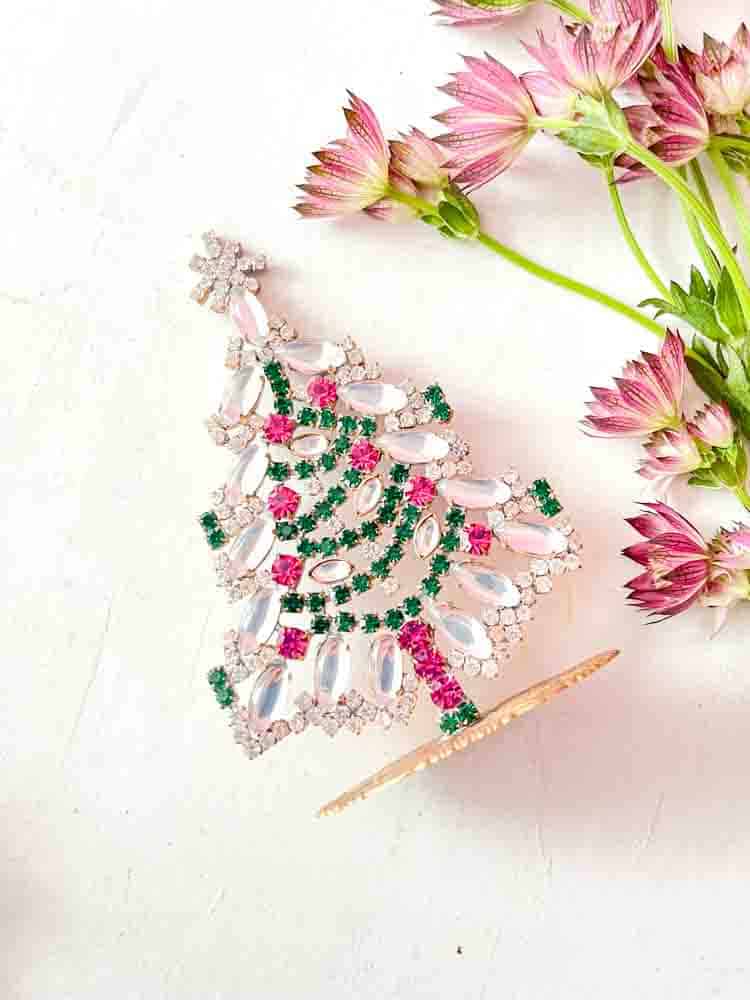 Weihnachtsbäume im Strass, Strass Weihnachtsbaum, Strassbaum, Weihnachtsbaum im Strass, Weihnachtsbaum im Strass, Weihnachtsbaum im Strass, Weihnachtsbaum im Strass, Weihnachtsbaum im Strass, Weihnachtsbaum im Strass, Weihnachtsbaum im Strass, Weihnachtsschmuck, Tschechisch Weihnachtsbaum, Remix von Sofie, Rhinstensjul Baum, Weihnachtsschmuck, vintage Weihnachten, Weihnachtsbaum aus Tschechien, tschechische Weihnachten, Glitter Weihnachten, handgemachte Weihnachtsbäume, Weihnachtsbäume aus Tschechien, Remix von Sofie