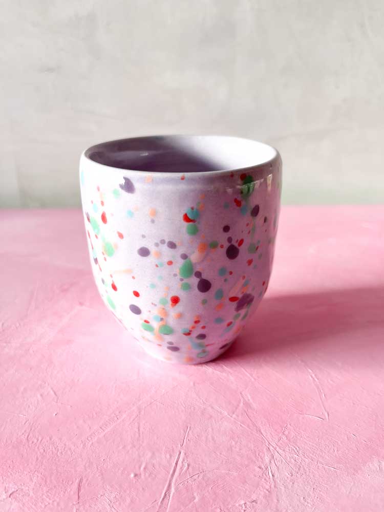 Keramikbecher ohne Griff mit Spritzer