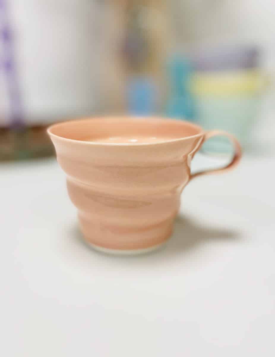 rikke maglesen Keramik, Porzellantasse, Kaffeetasse, Tasse, pastellfarbene Tasse, Kaffeetasse, Teetasse.