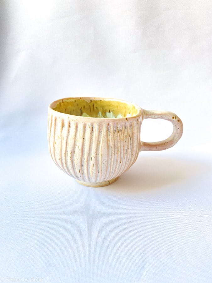 Schöne Tasse mit breiten Rillen in Minzblau, Tasse in Minzblau, Keramikbecher, Keramikbecher, gelbe Tasse, Remix von Sophie, Mia Limettenbirke.