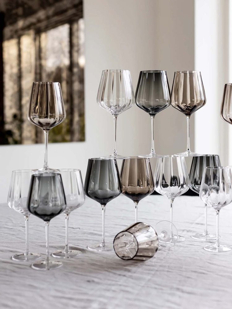 Dänisches Design, Weinglas, Rotweinglas, Weißweinglas, Spektrum, Remix von Sophie, mundgeblasenes Glas, Tischbezug, Geschirr.