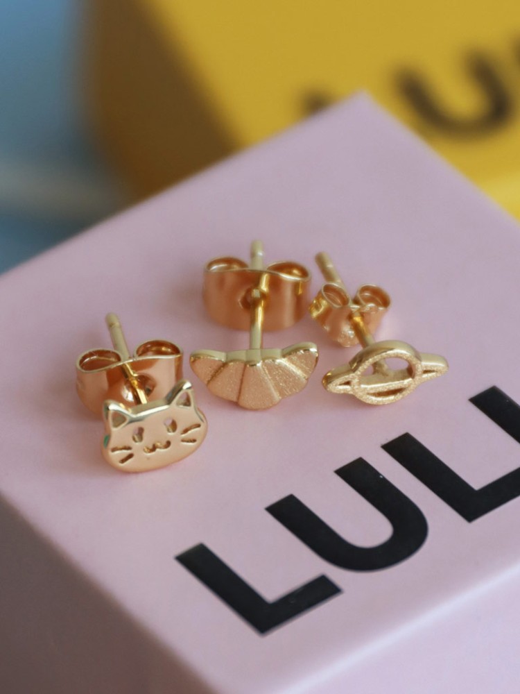 Lulu Copenhagen Ohrringe in Silber und Gold mit Katzen