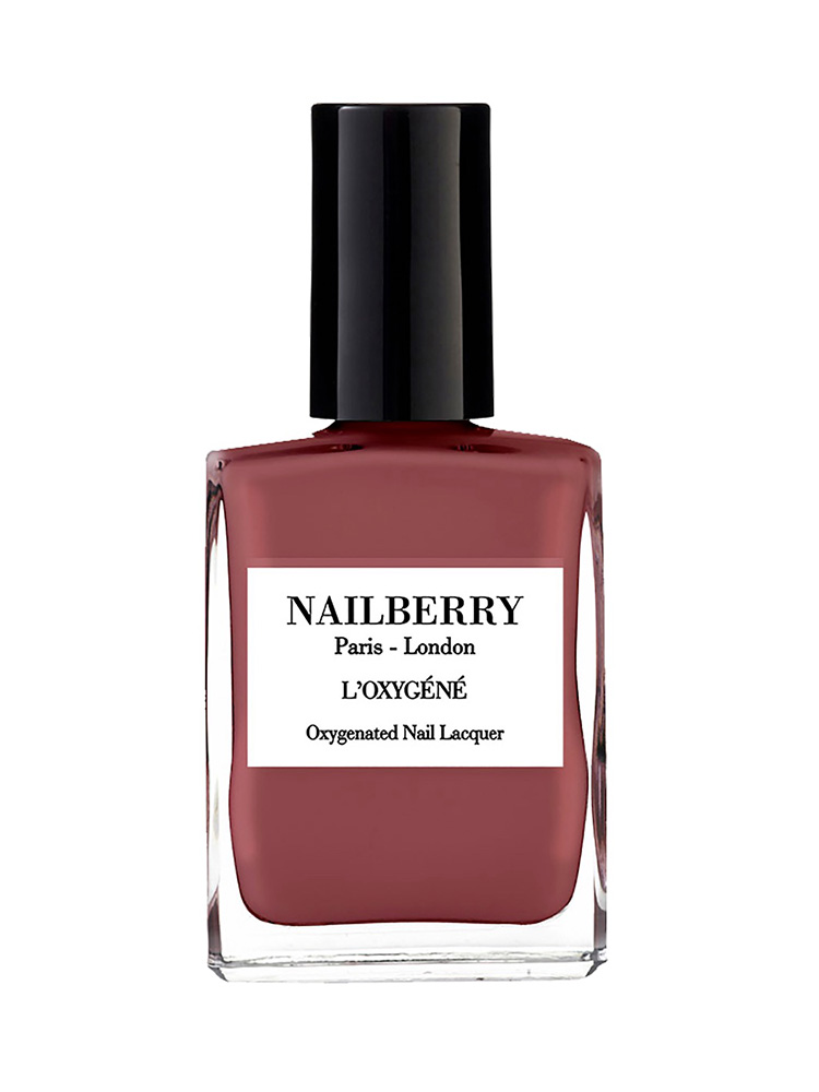 Nagellack aus Nagelbeere