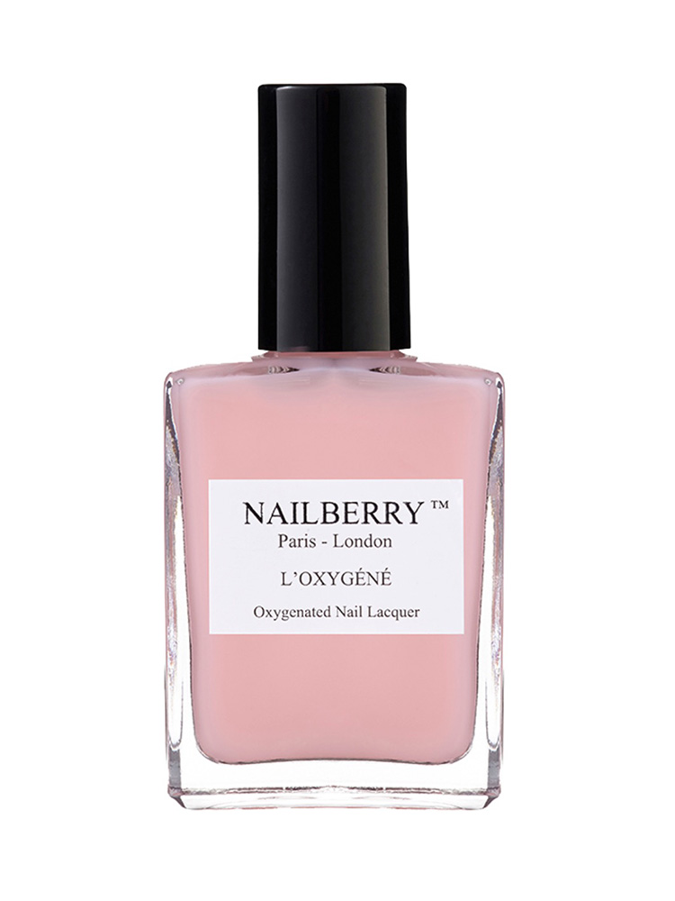 Nagellack aus Nagelbeere