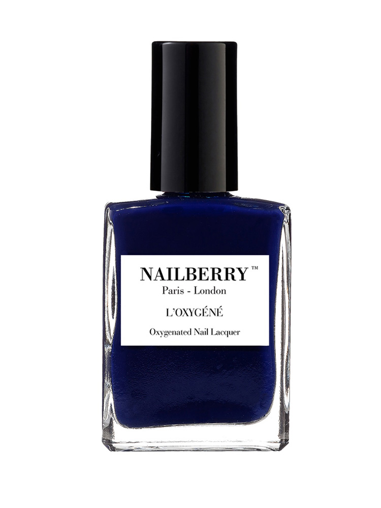 Nagellack aus Nagelbeere