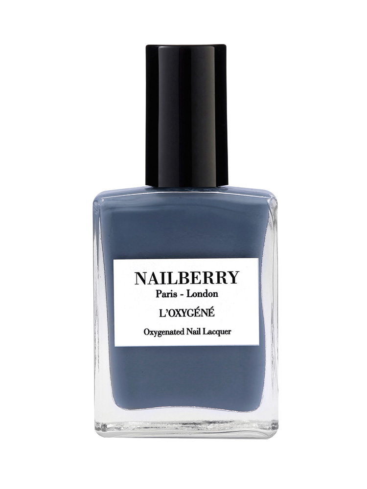 Nagellack aus Nagelbeere