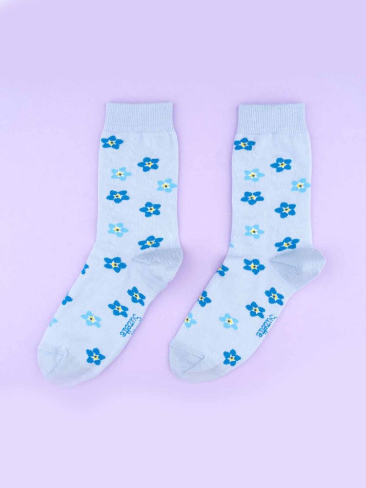 Bio-Baumwollsocken in cou cou suzette in hellblau mit einer Schmiede mit einem Tunnelzug