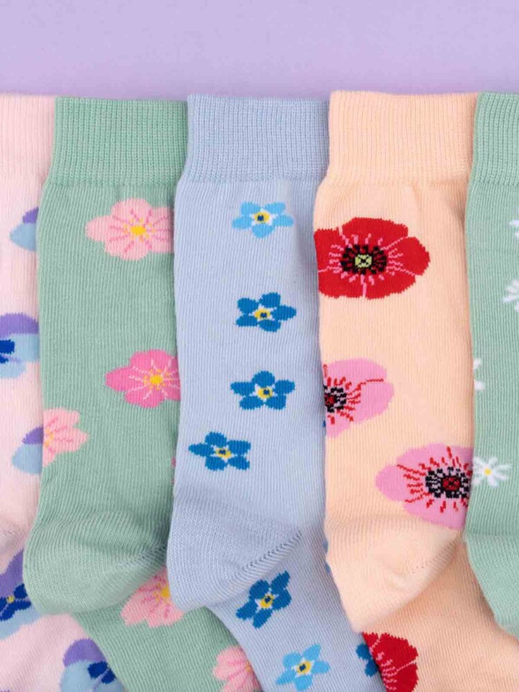 Bio-Baumwollsocken in cou cou suzette in hellblau mit einer Schmiede mit einem Tunnelzug