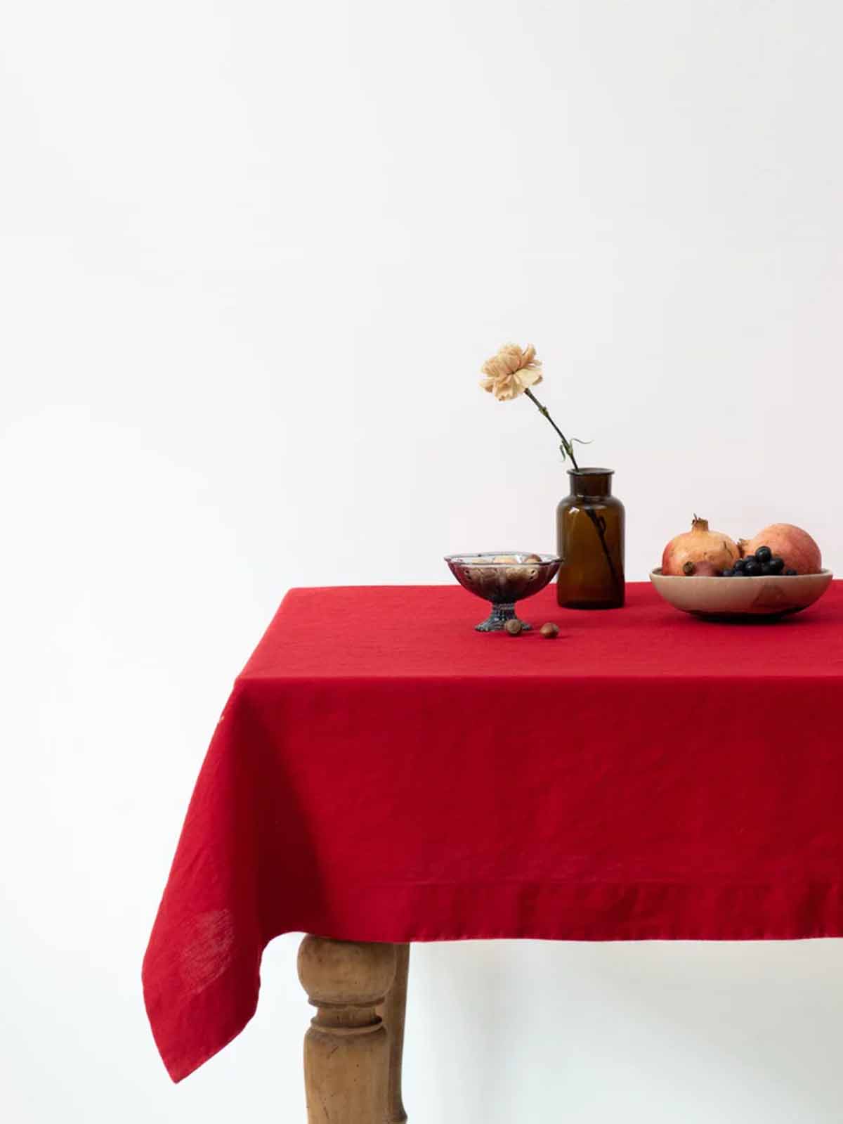 Rotes Weihnachtstuch in Leinen