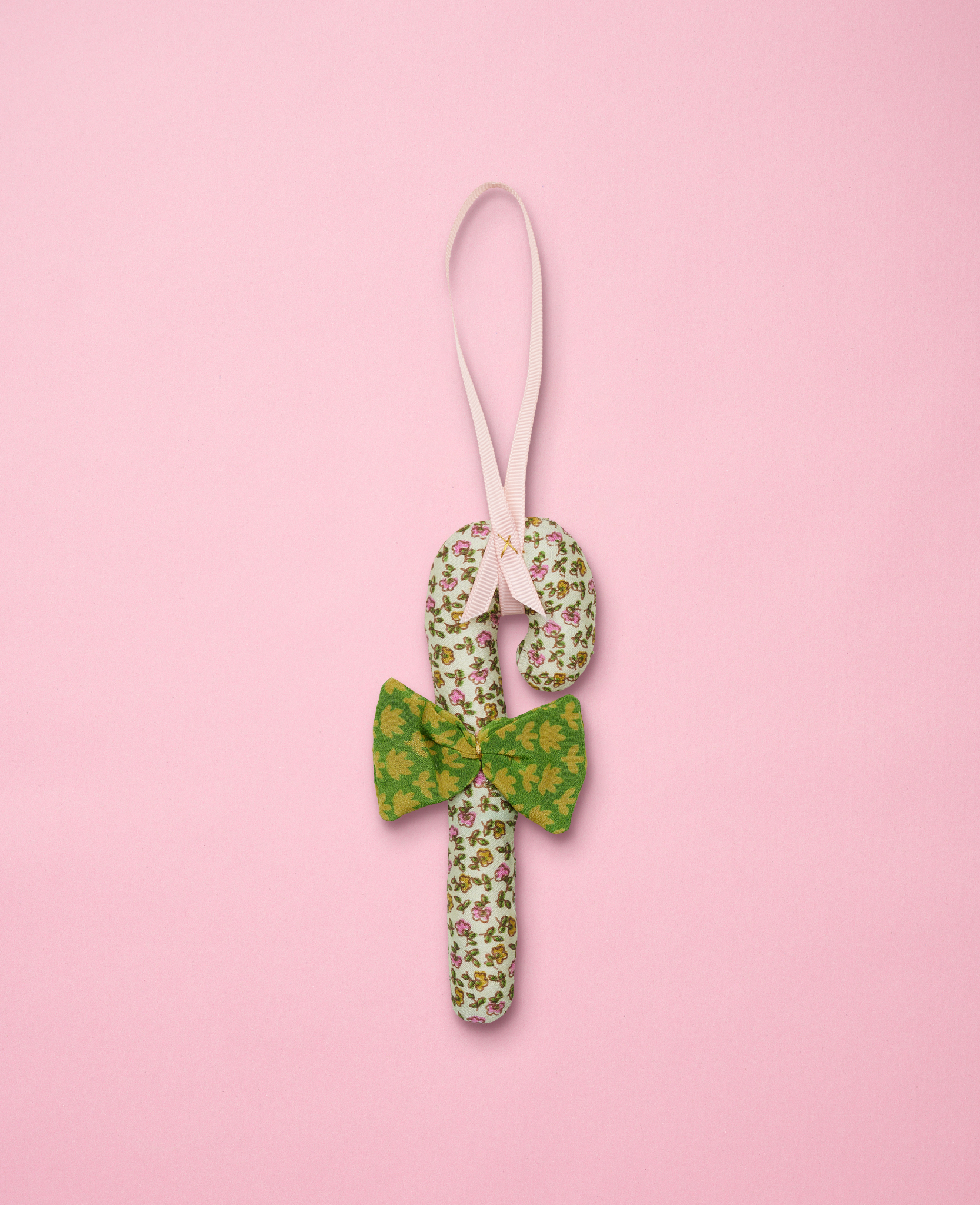 Upcycling Weihnachtsschmuck in Seide, Weihnachtskaninchen - Sissel Edelbo