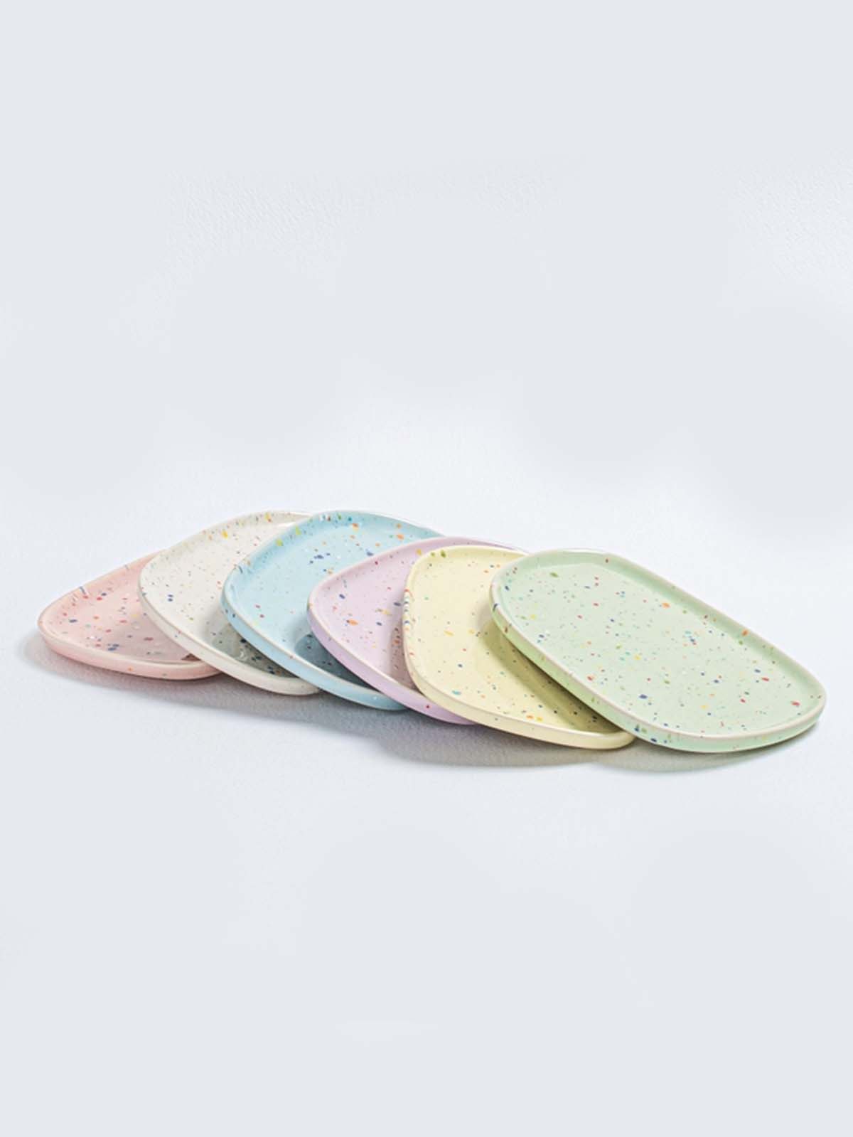 Pastellfarbenes Gericht, Gericht, Ei zurück zu Hause, Remix von Sophie, Tisch-Setting, Servieren, bunte Inneneinrichtung, Ei zurück Hause Einzelhändler in Kopenhagen,
