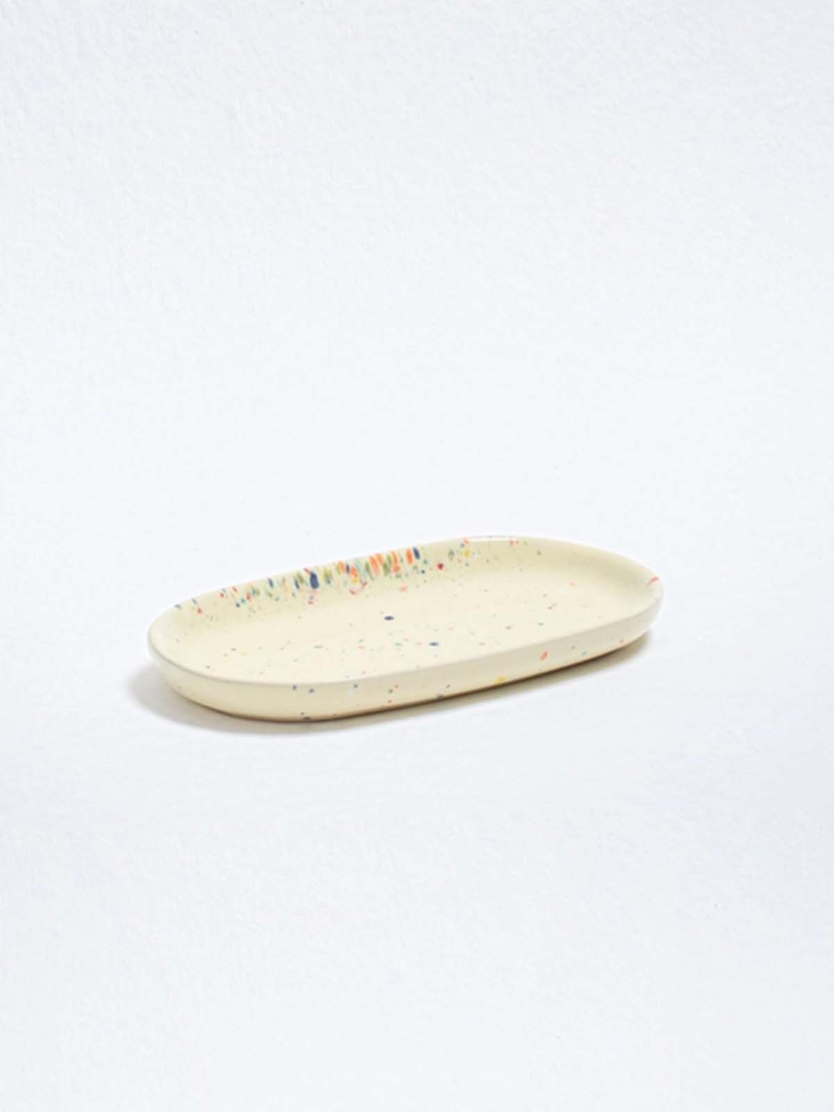 Pastellfarbenes Gericht, Gericht, Ei zurück zu Hause, Remix von Sophie, Tisch-Setting, Servieren, bunte Inneneinrichtung, Ei zurück Hause Einzelhändler in Kopenhagen,