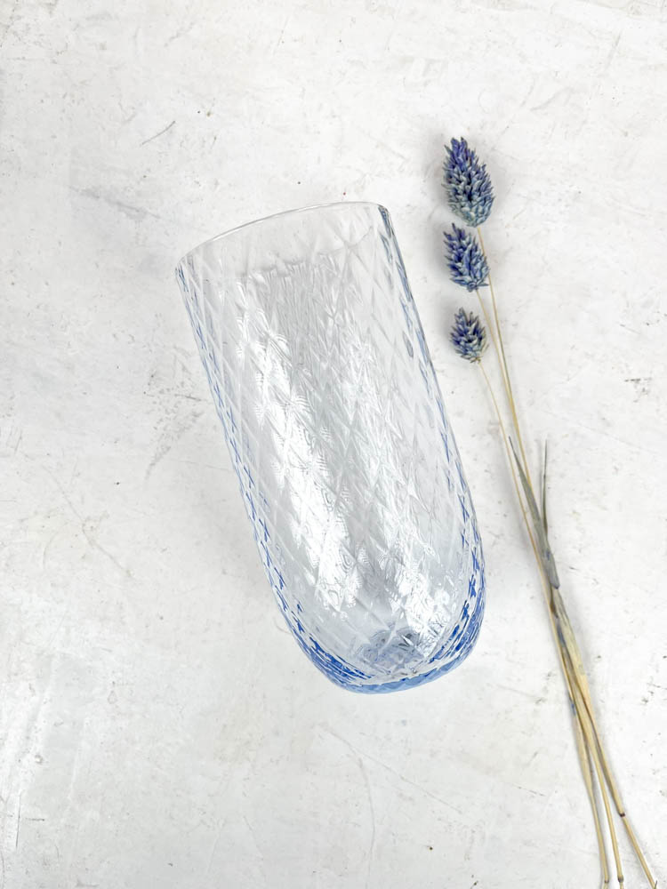 Anna von Lipa lange trinken hellblau oder babyblau mit Harlekin