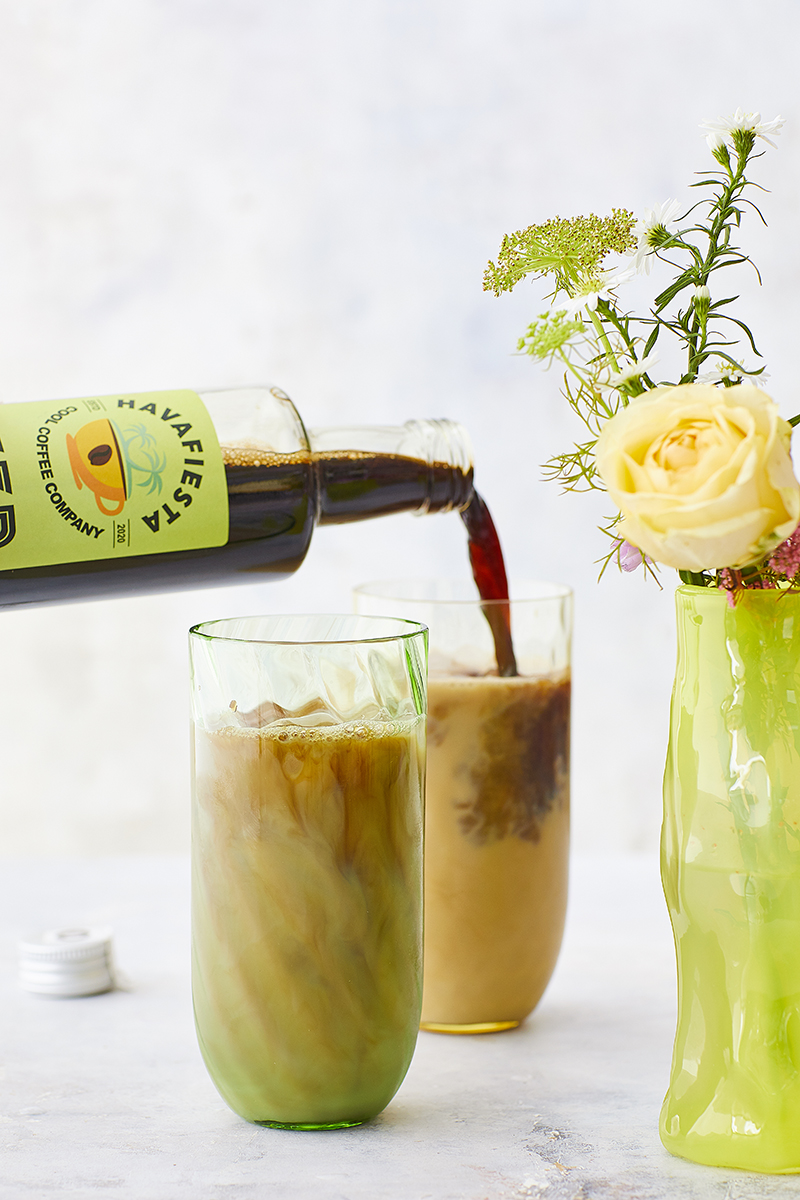 Longdrink Glas in wirbelnden Eiskaffeegläsern - Anna Von Lipa