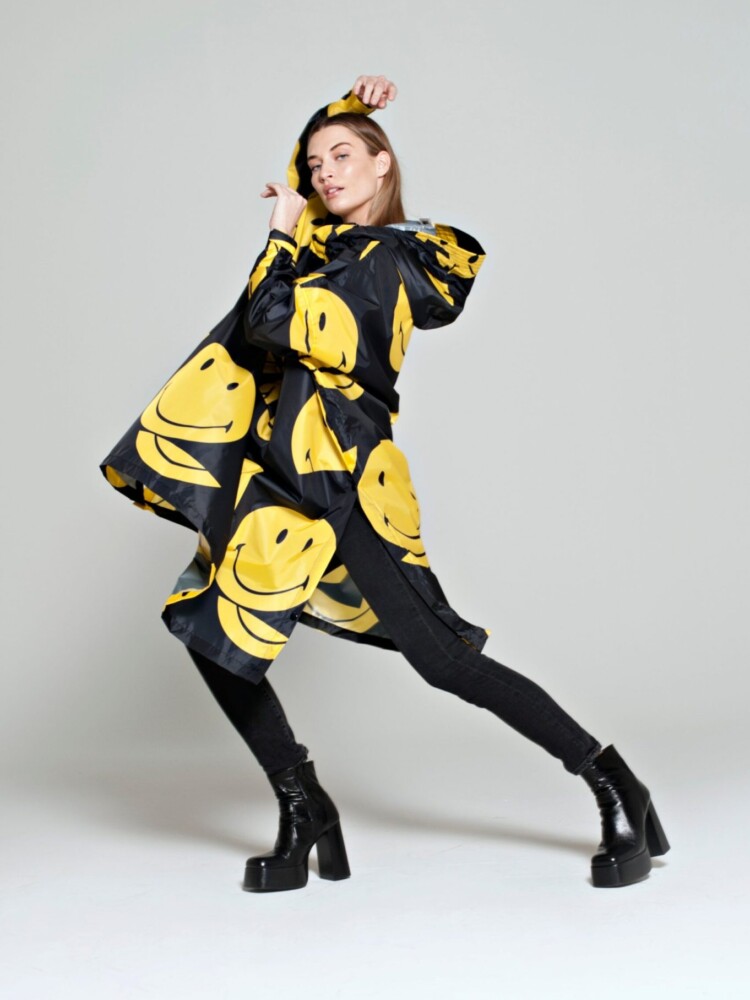 regen poncho schwarz gelb Smiley - Rainkiss