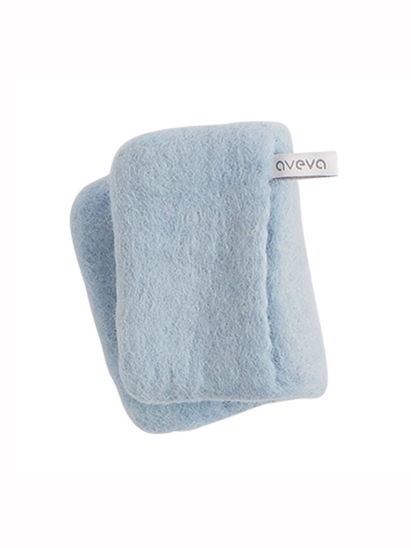 Topflappen aus Wolle von Aveva Babyblau