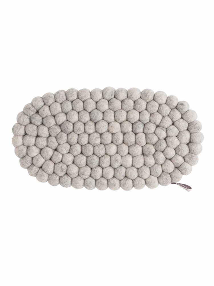 ovale Tischdecke aus Wolle in hellgrau von Aveva