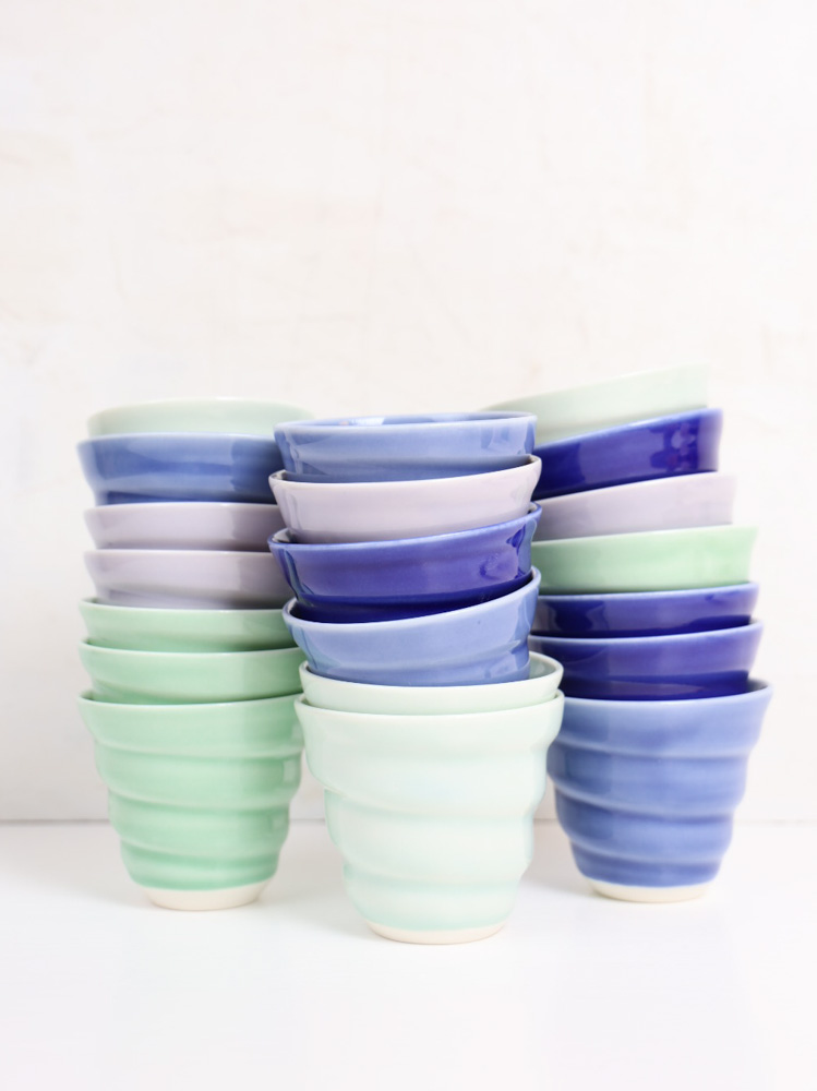 cortado oder espresokop från rikke manglesen.keramik Tasse, Keramik Tasse, Tasse, handgemachte Keramik, handgemachte Keramik, Thilde graulund Keramik, Remix von Sofie, Tisch-Einstellung, Heiminterieur, Keramik