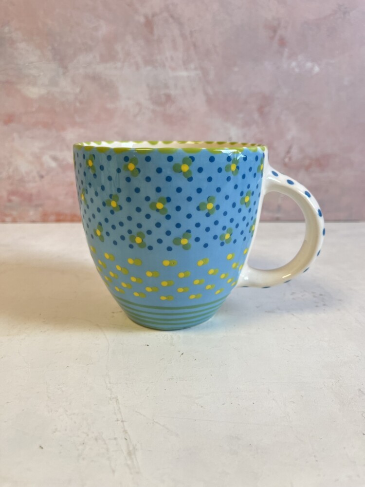 Töpfer arbeiten Jumbo Tasse hellblau